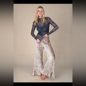 NATURAL LIFE shimmery Champagne 🍾 Velvet Wide-Leg Pants